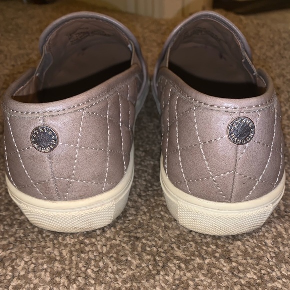 Steve Madden Ecentrcq Taupe Slip on Sneaker - Picture 8 of 8